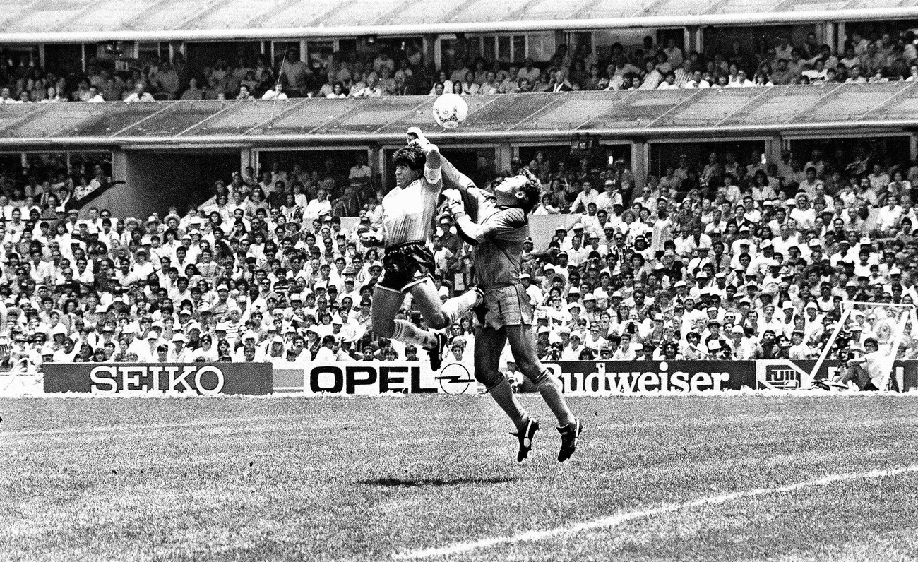 Diego Maradona: Trong tiếng vọng vĩnh hằng ảnh 2