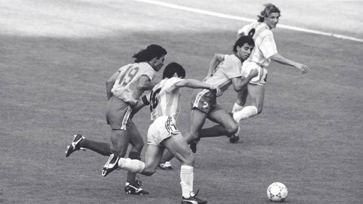 Diego Maradona: Trong tiếng vọng vĩnh hằng ảnh 3