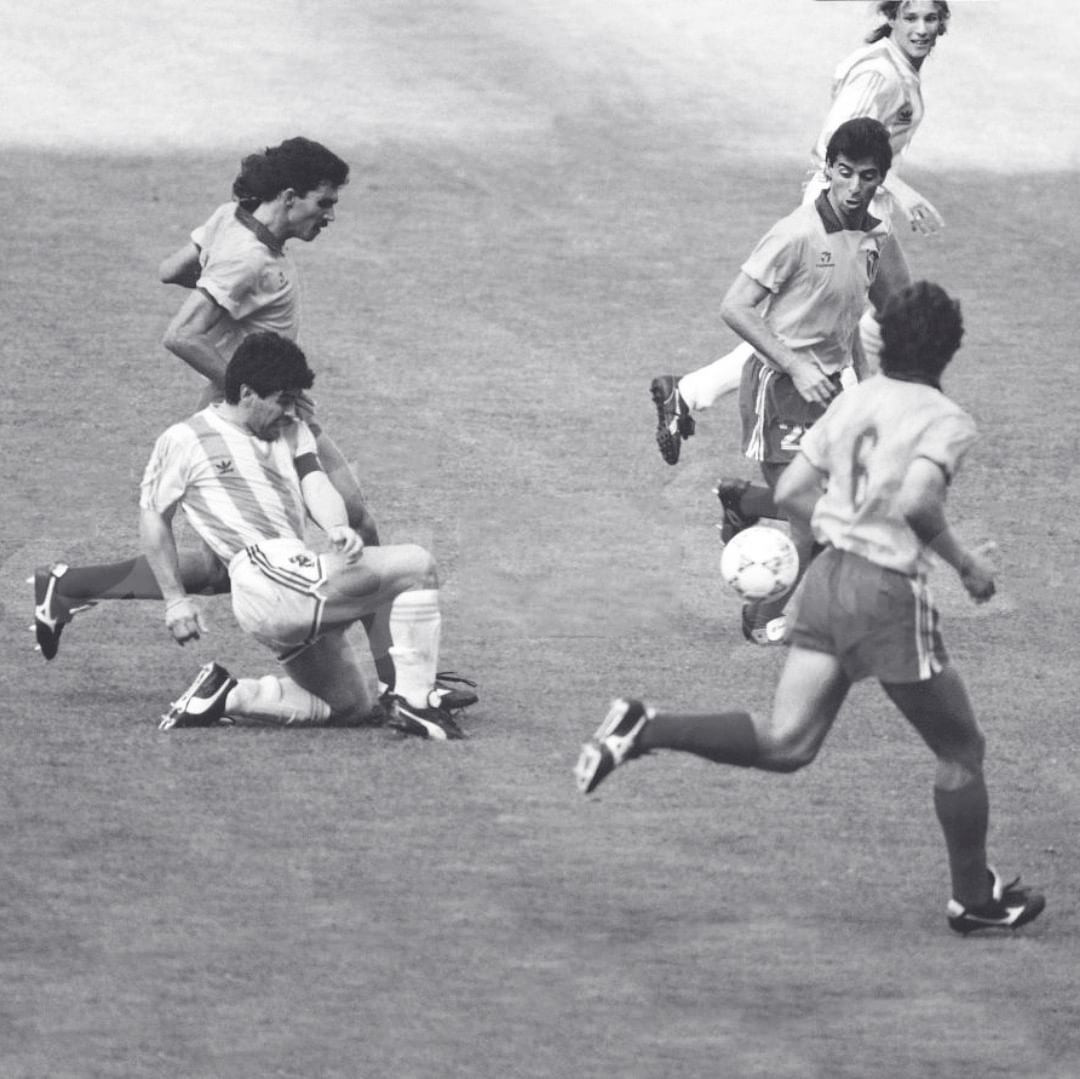 Diego Maradona: Trong tiếng vọng vĩnh hằng ảnh 4