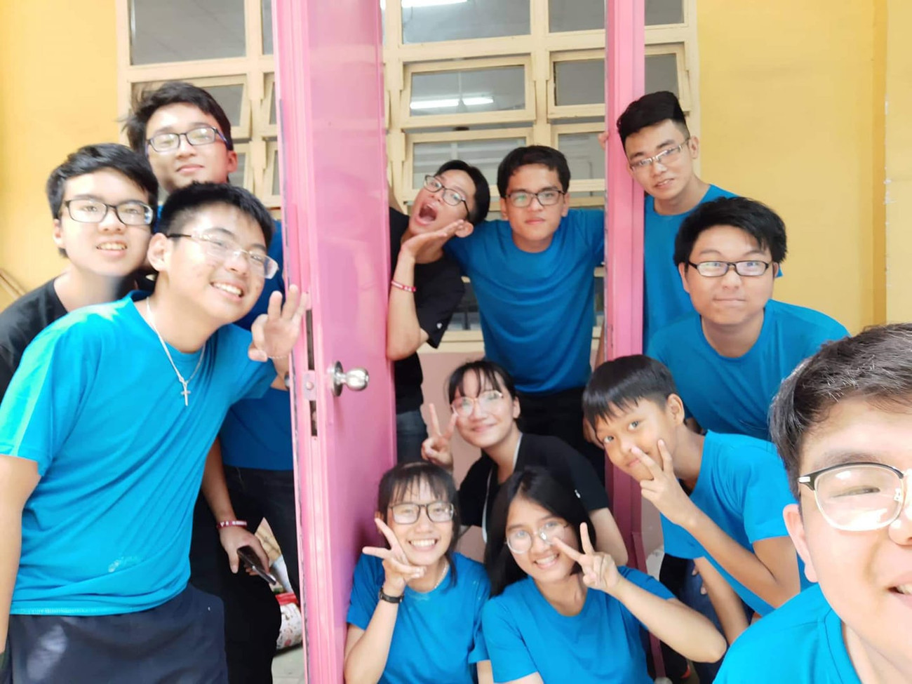 Bên cạnh đạt thành tích tốt trong học tập, Danh cũng tích cực tham gia hoạt động ngoại khóa Bí kíp chinh phục khối A trong tầm tay của chàng trai đứng đầu bảng môn Toán ảnh 4