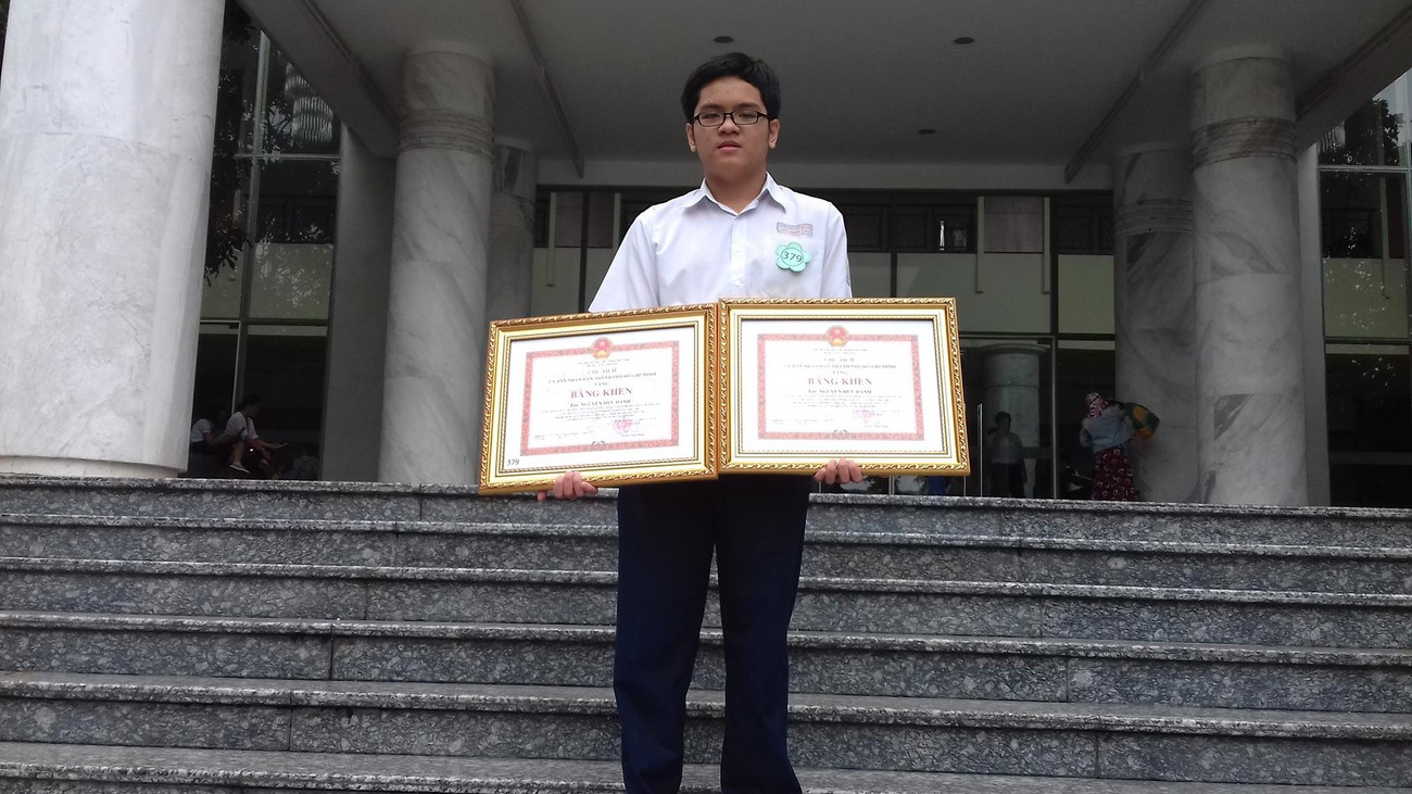 Từ nhỏ, Danh đã sớm bộc lộ khả năng học Toán nổi bật khi đạt nhiều giải thành phố, Quốc Gia môn Toán Bí kíp chinh phục khối A trong tầm tay của chàng trai đứng đầu bảng môn Toán ảnh 2