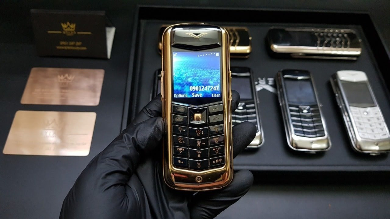 Vertu và hành trình 22 năm thăng trầm của đế chế điện thoại đắt đỏ nhất hành tinh ảnh 3