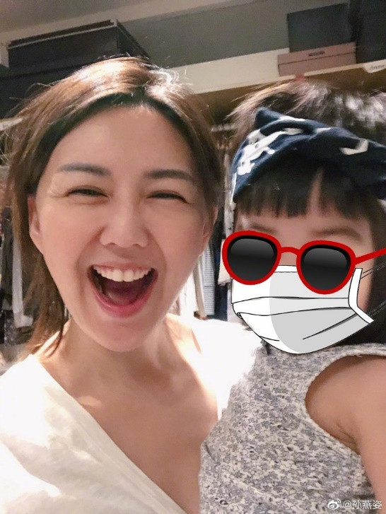 Tôn Yến Tư và con gái “Tiểu thiên hậu của giới trẻ châu Á” Tôn Yến Tư chia sẻ bí quyết để có vóc dáng tươi trẻ ảnh 2