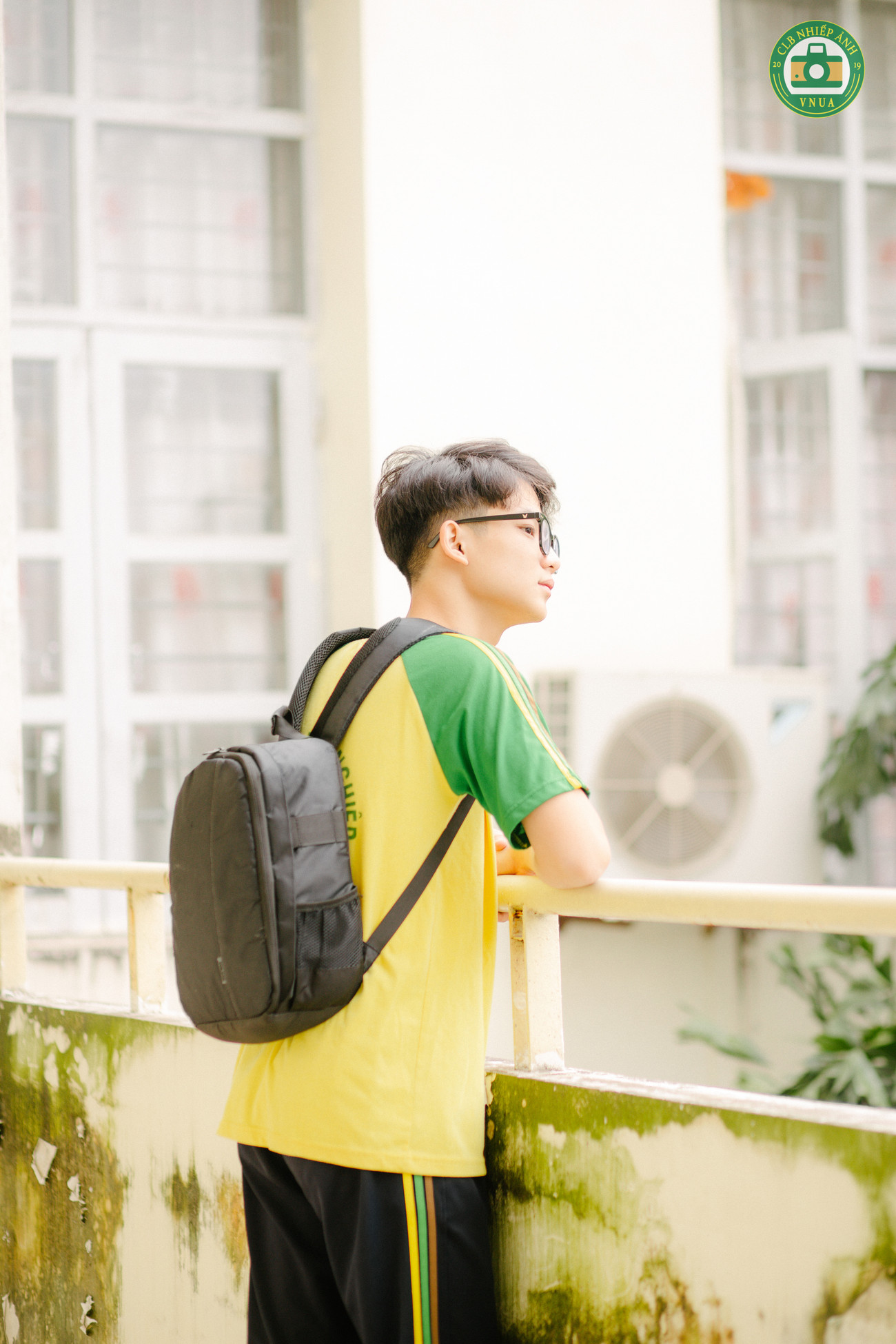 Nam sinh Học viện Nông nghiệp hóa “tiểu thịt tươi” trong đồng phục trường ảnh 8