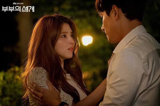 "Tiểu tam" trong "Thế giới hôn nhân" Rating phim 19+ ‘Thế giới hôn nhân’ lập lỷ lục rating cao nhất lịch sử phim Hàn ảnh 2