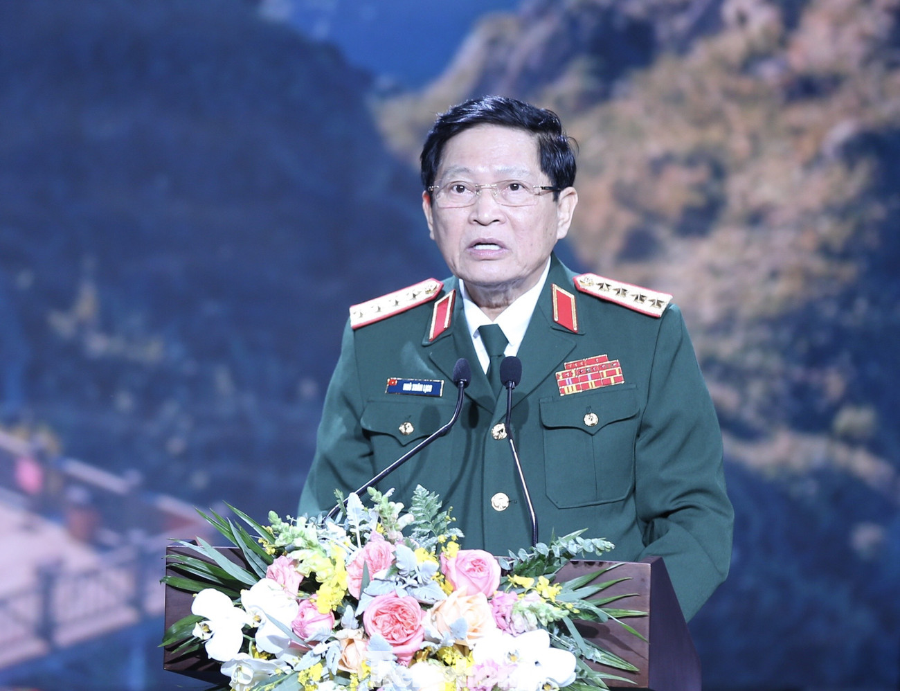 Tự hào một dải biên cương ảnh 2