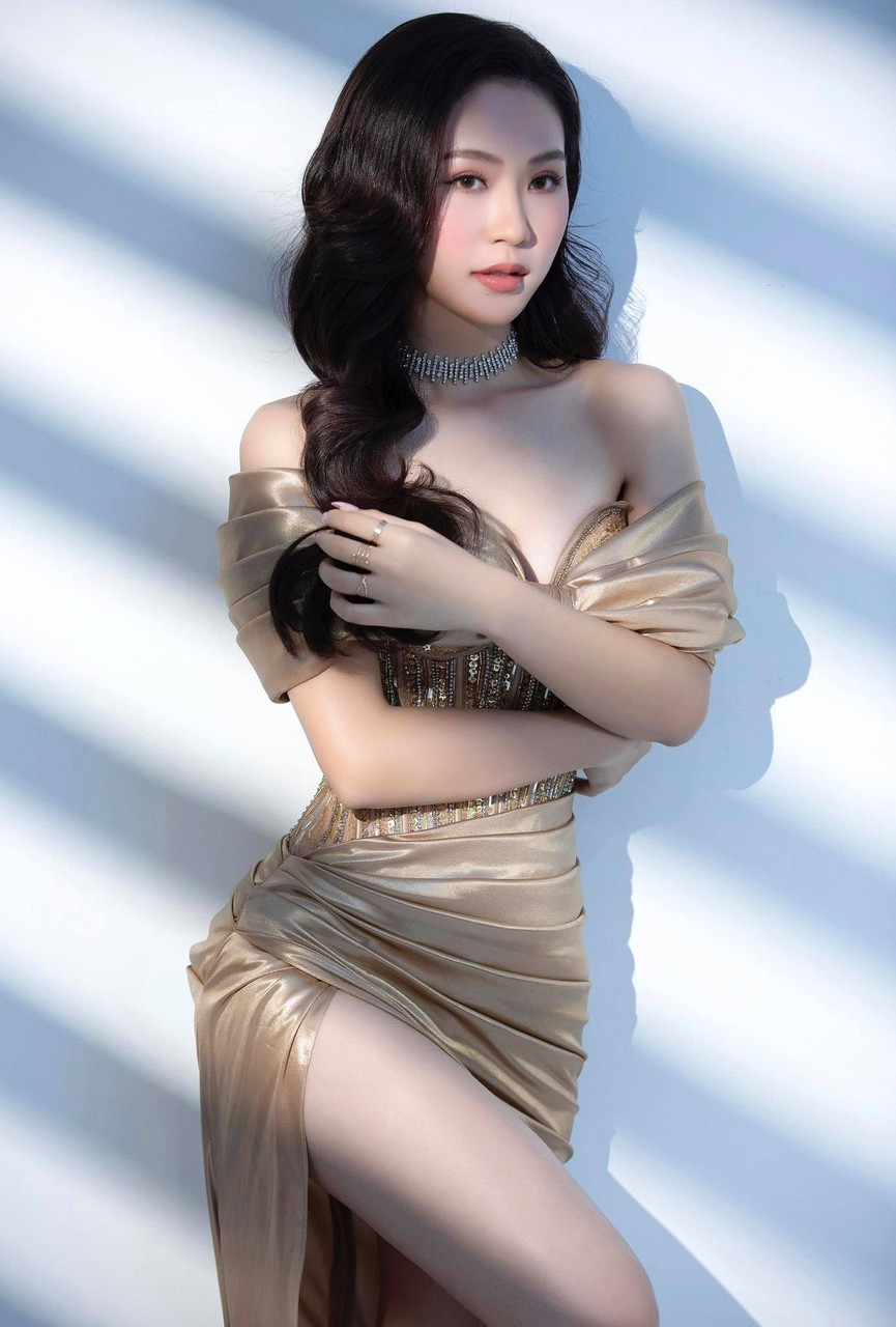 Hai người đẹp giành danh hiệu được yêu thích nhất của Hoa hậu Việt Nam là ai? ảnh 12