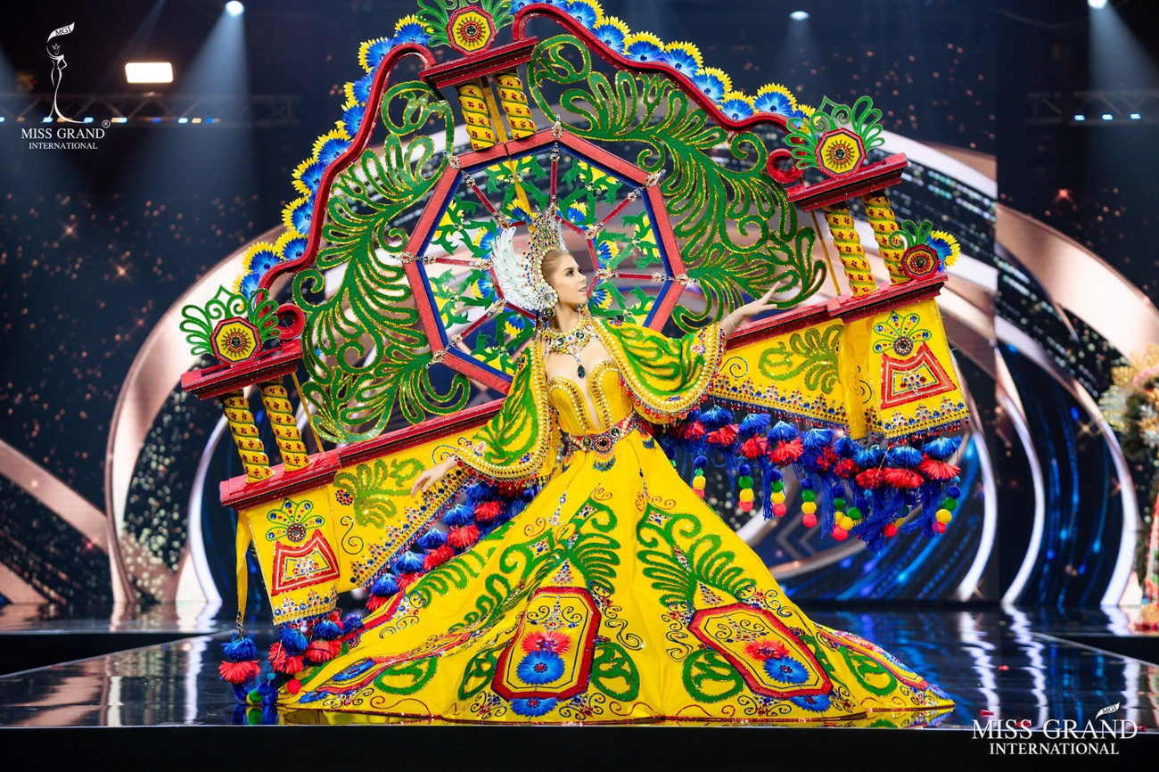 Những ‘đối thủ’ của Ngọc Thảo trong phần thi trang phục dân tộc độc đáo cỡ nào? ảnh 9