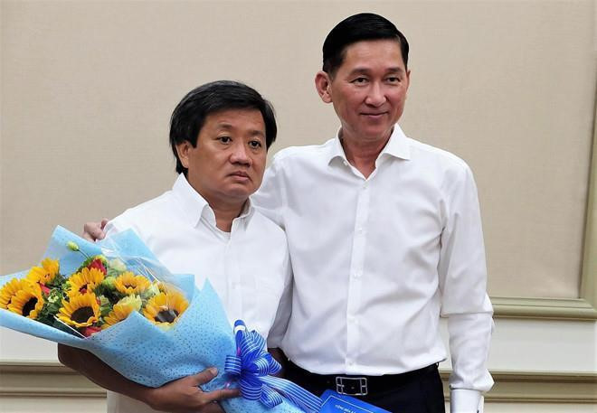 Phó Chủ tịch UBND quận 1 Đoàn Ngọc Hải nhận quyết định bổ nhiệm làm Phó Tổng giám đốc Tổng công ty Xây dựng Sài Gòn và xin từ chức chỉ sau vài giờ Ông Đoàn Ngọc Hải sẽ nhận trợ cấp thôi việc hơn 100 triệu đồng ảnh 1