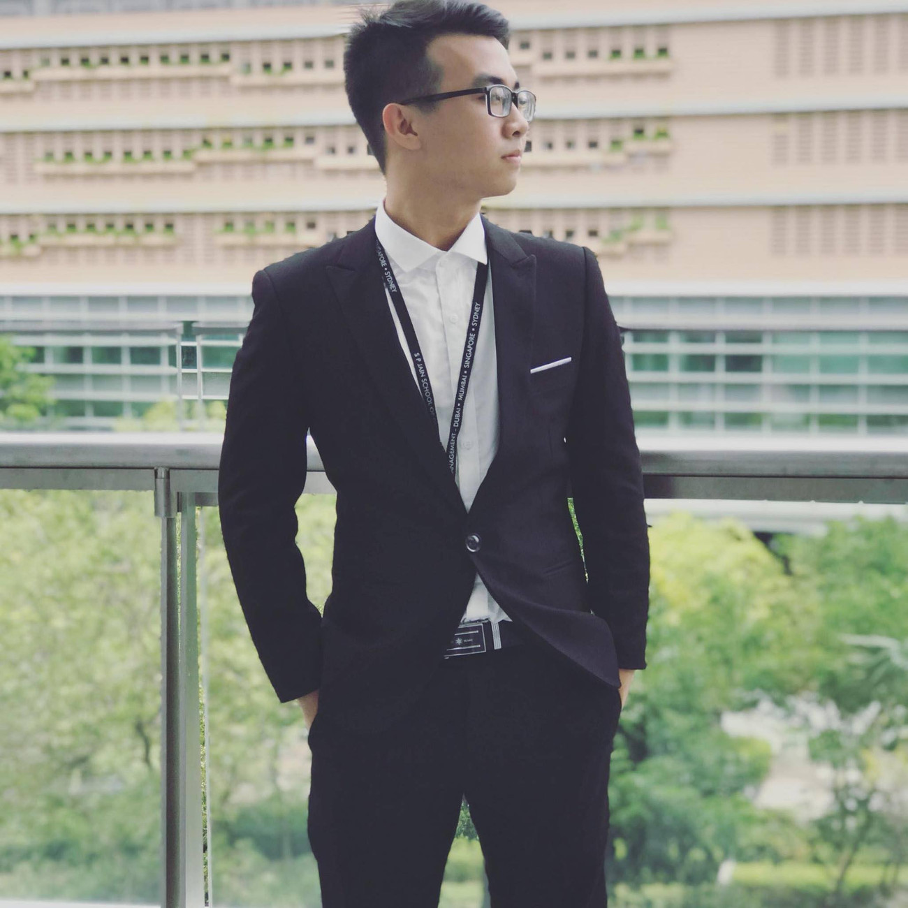 Từ một người mất gốc tiếng Anh, Minh Chí bất ngờ nhận được học bổng lên đến 75%, sau đó lựa chọn... ở lại Việt Nam để kinh doanh khi chỉ mới 18 tuổi. Ảnh: NVCC Từ chối Stanford và loạt ĐH Mỹ đình đám, dàn “thợ săn” học bổng “quay xe” ở lại Việt Nam ảnh 2