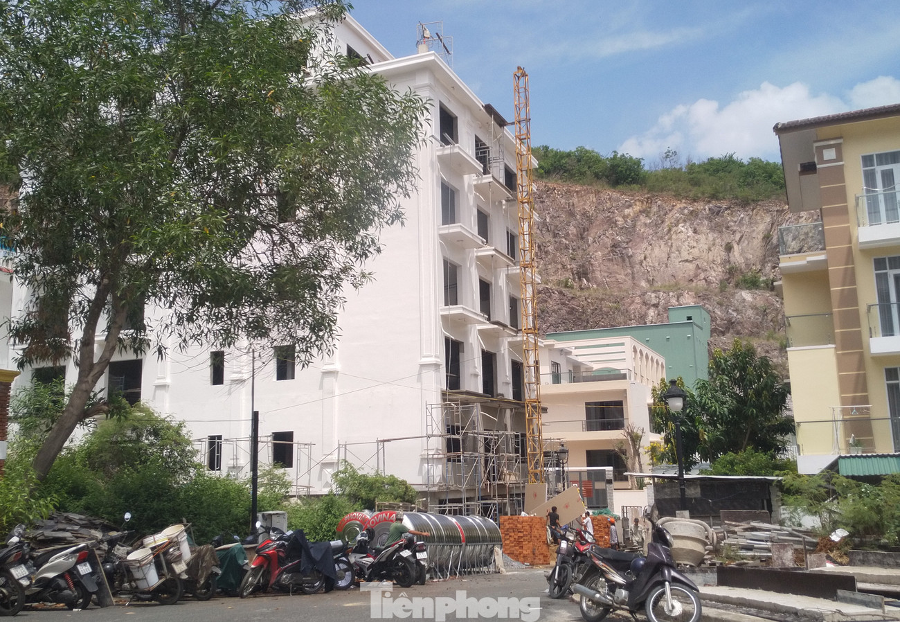 Bị lập chốt chặn, khu biệt thự Ocean View Nha Trang vẫn xây dựng trái phép ảnh 3