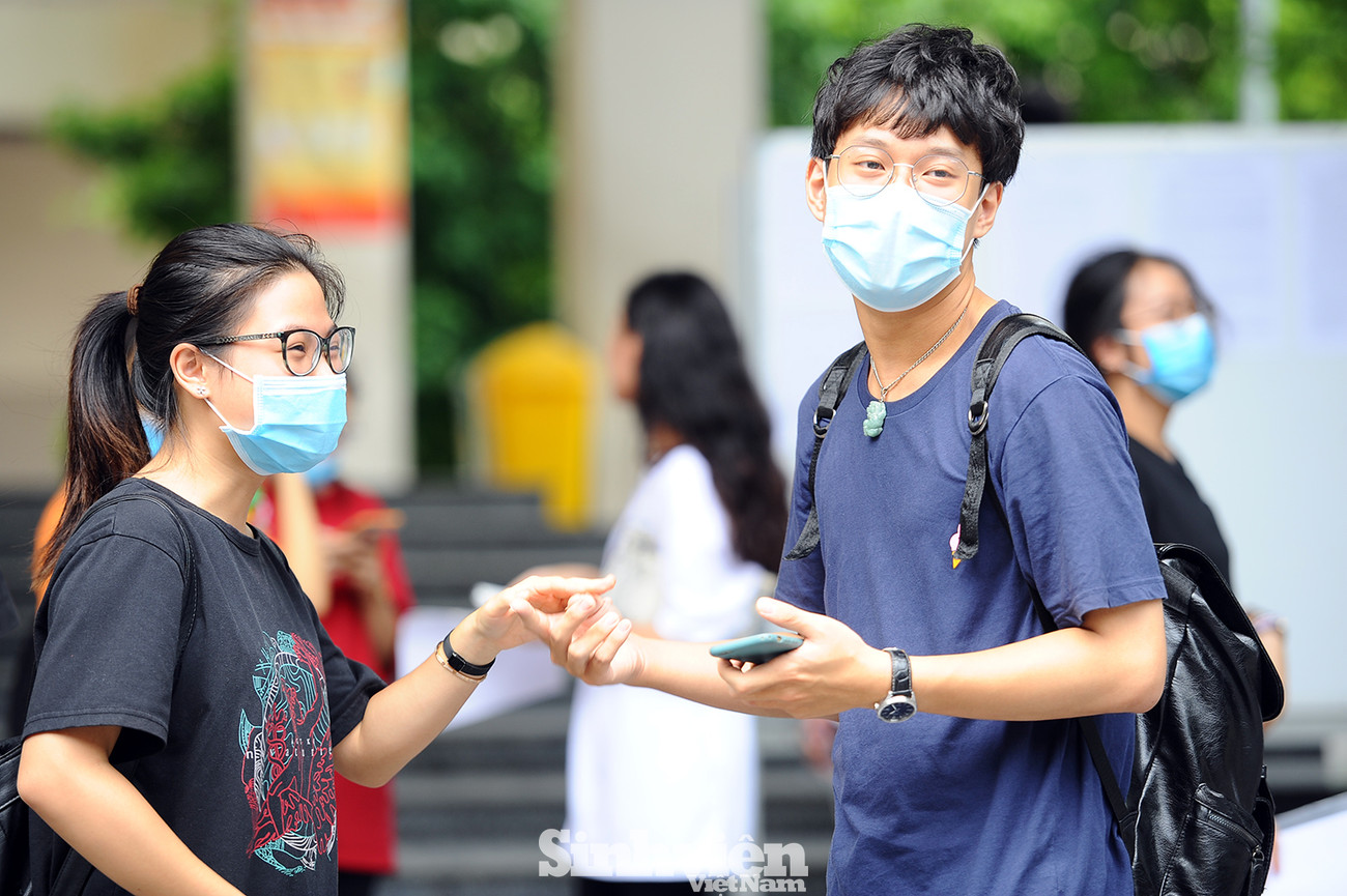Bộ GD - ĐT chỉ đạo thực hiện chương trình giáo dục và phòng chống dịch COVID-19. Bộ GD - ĐT chỉ đạo thực hiện chương trình giáo dục và phòng chống dịch COVID-19 ảnh 1