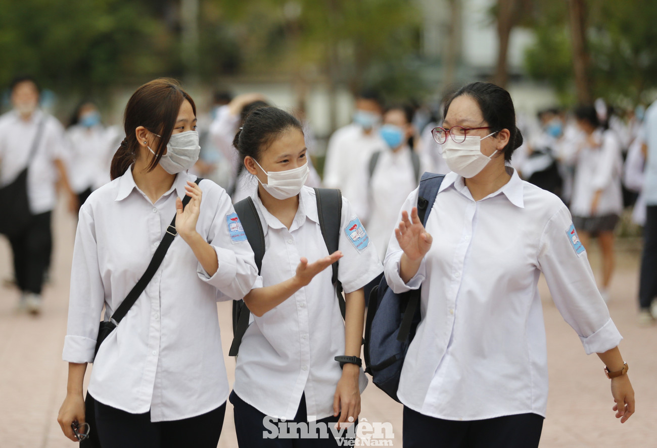 Dự kiến, 17h chiều ngày 4/10, các trường ĐH khu vực phía Bắc sẽ công bố điểm chuẩn tuyển sinh năm 2020. Nhiều trường ĐH phía Bắc công bố điểm chuẩn tuyển sinh ảnh 1