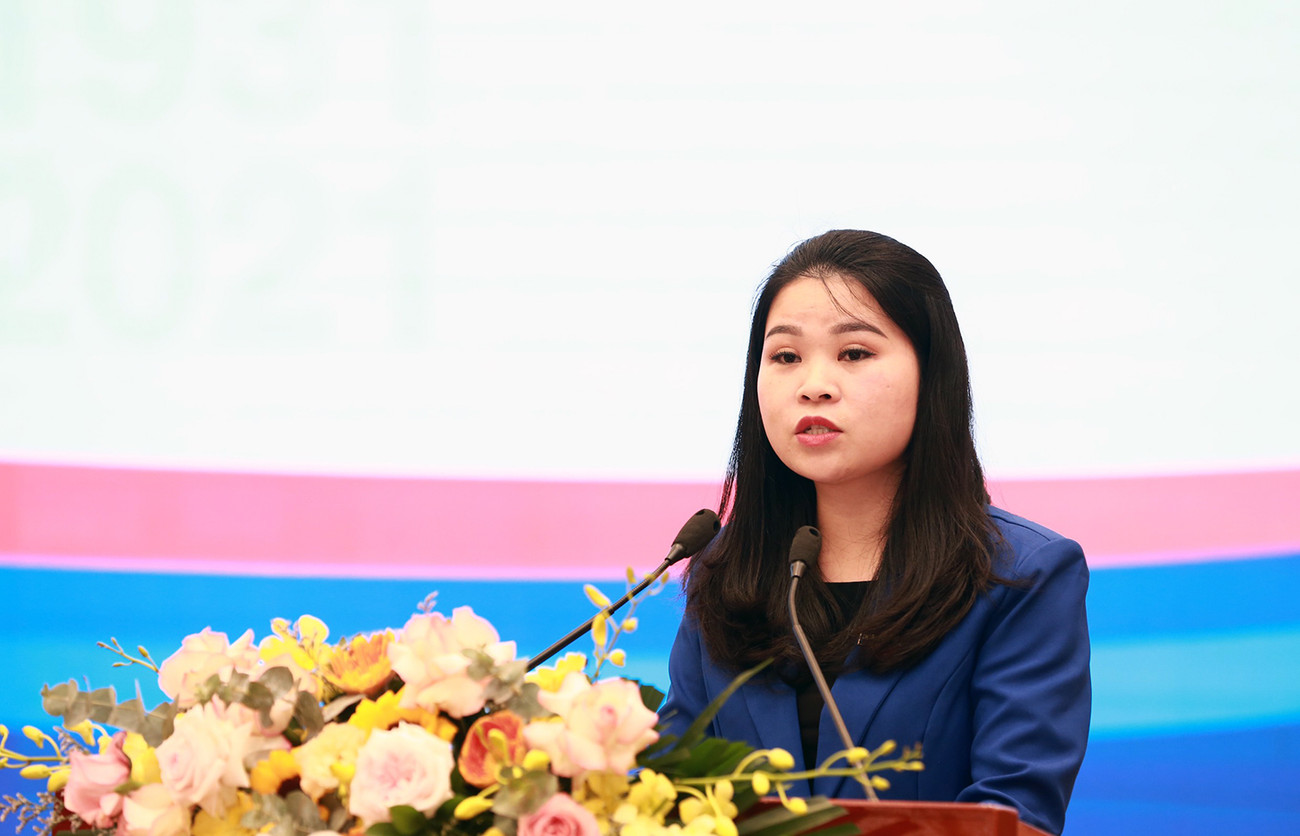 Chị Chu Hồng Minh, Bí thư Thành Đoàn Hà Nội tham luận tại hội thảo. Người trẻ phải có 6 cặp chữ “T” để góp phần đưa đất nước phát triển ảnh 2