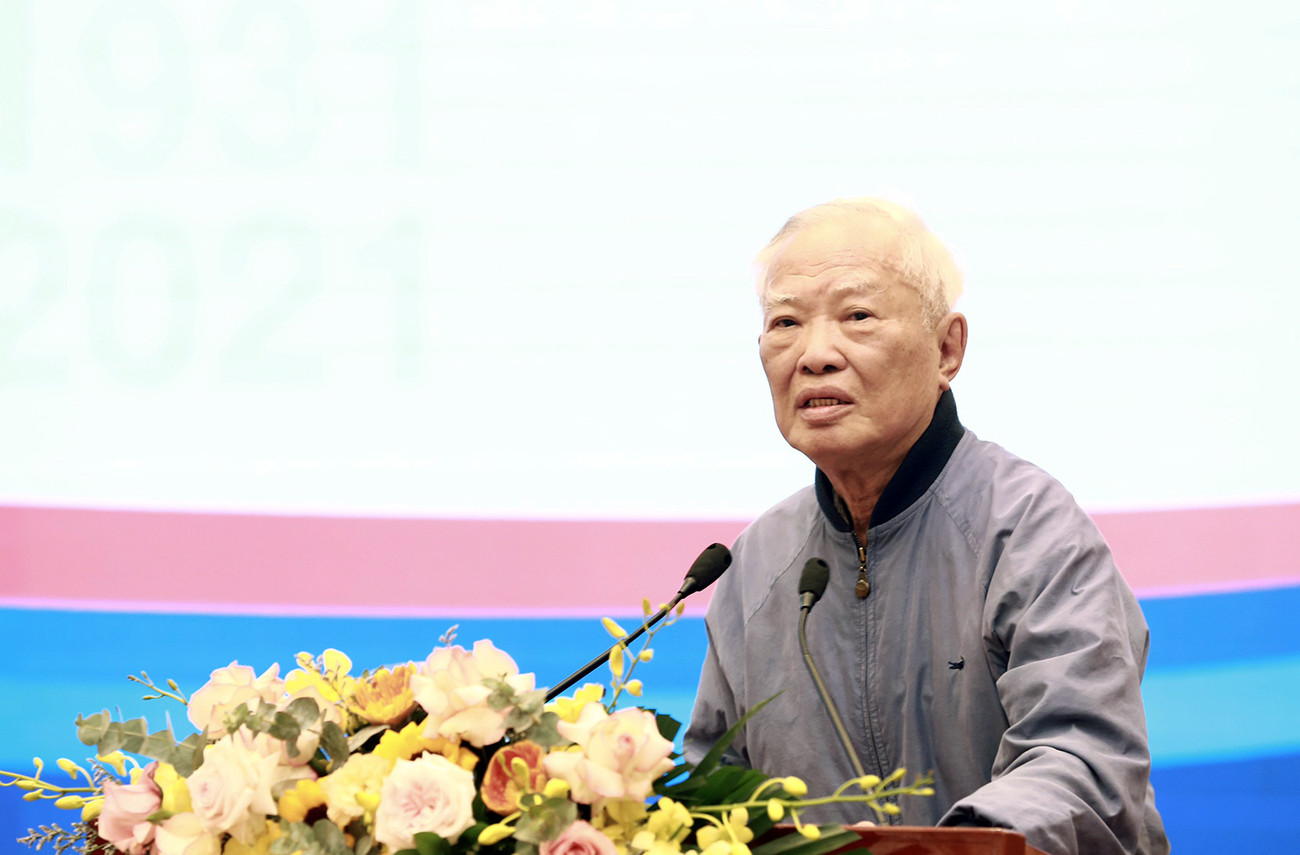 Ông Vũ Khoan đưa ra "6 cặp chữ T" giúp thanh niên tham gia vào sự nghiệp xây dựng, phát triển đất nước. Người trẻ phải có 6 cặp chữ “T” để góp phần đưa đất nước phát triển ảnh 1