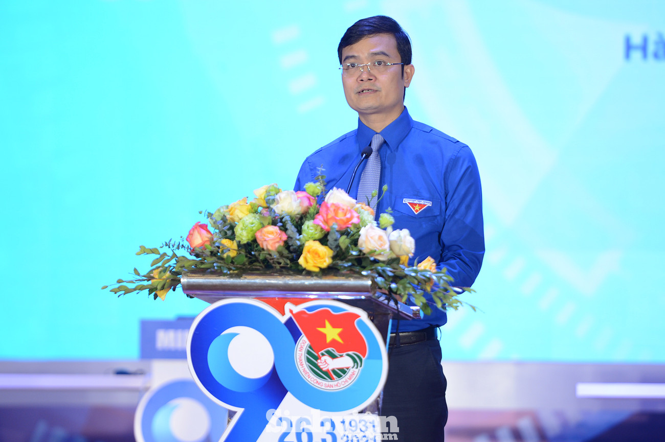 Anh Bùi Quang Huy, Ủy viên Dự khuyết T.Ư Đảng, Bí thư thường trực T.Ư Đoàn, Chủ tịch T.Ư Hội Sinh viên Việt Nam phát biểu khai mạc Vòng Chung kết Cuộc thi. Lan tỏa những giá trị của tổ chức Đoàn tới đoàn viên thanh niên ảnh 3