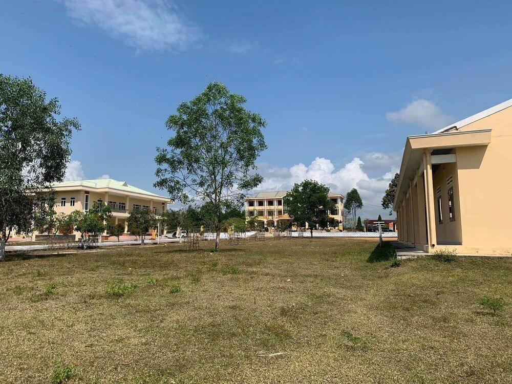 Trung tâm huấn luyện dự bị động viên Đồng Xanh - Đồng Nghệ, một trong những khu cách ly tập trung tại Đà Nẵng. (Ảnh: VGP/Lưu Hương) Đà Nẵng: Các khu cách ly COVID-19 đã đầy, xem xét việc thực hiện cách ly theo vùng ảnh 2