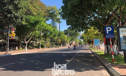 Đà Nẵng đang trong thời gian cách ly xã hội dài ngày. Ảnh: Quyên Javi Nhìn Bản đồ COVID-19 thành phố chi chít dấu cảnh báo, người dân Đà Nẵng không khỏi xót xa ảnh 2