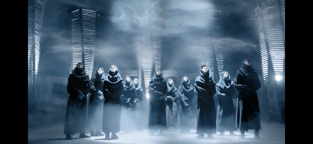 EXO debut với “Mama” vào năm 2012 với âm nhạc và vũ đạo bị netizen cho là kì lạ, khó ngấm. Từng bị chê là debut thất bại thảm hại, 3 nhóm nam này đã có “lời hồi đáp” cực ấn tượng ảnh 3