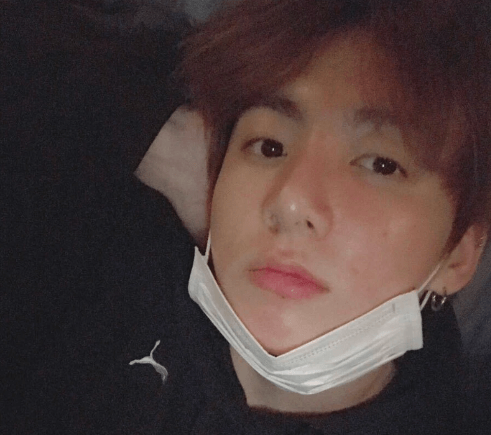 Làm sao để có làn da mịn màng như Jungkook nhỉ? Đỉnh như Jungkook (BTS), đến mặt mộc cũng đẹp hết phần thiên hạ ảnh 6
