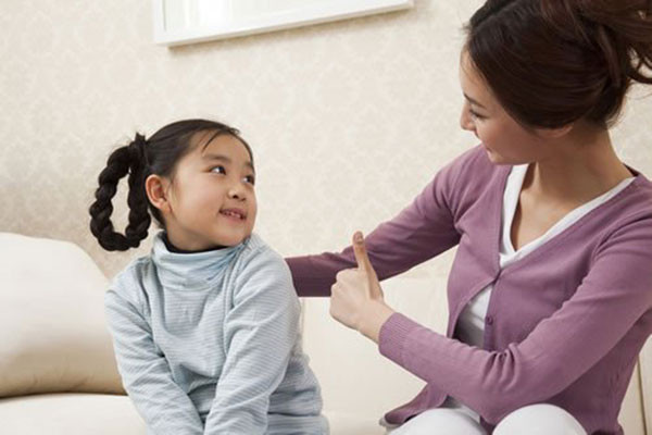 Trái tim của người mẹ thật vô bờ bến, dù con có thế nào cũng là thứ quý giá nhất của người mẹ. Bên cạnh những cô bạn gái xinh xắn trên lớp, anh mong em cũng sẽ nhớ về Mẹ ảnh 1