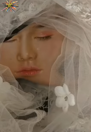 Một nàng công chúa đang ngủ... Sự biến hóa vi diệu của đỉnh cao nghệ thuật make-up ảnh 1