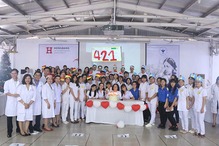 Năm 2020, Trường ĐH Quốc tế Hồng Bàng tuyển 100 chỉ tiêu cho cả chương trình tiếng Việt và tiếng Anh. (Ảnh: HIU) Tin được không: Học phí ngành Y khoa của Đại học Quốc tế Hồng Bàng lên đến 1,1 tỷ đồng? ảnh 2