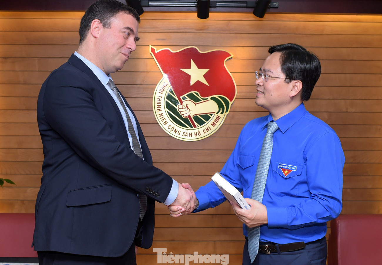 T.Ư Đoàn và Đại sứ quán Israel thống nhất tiếp tục thúc đẩy quan hệ hợp tác thanh niên hai nước. Ảnh: Xuân Tùng Kết nối khởi nghiệp sáng tạo thanh niên Việt Nam - Israel ảnh 2