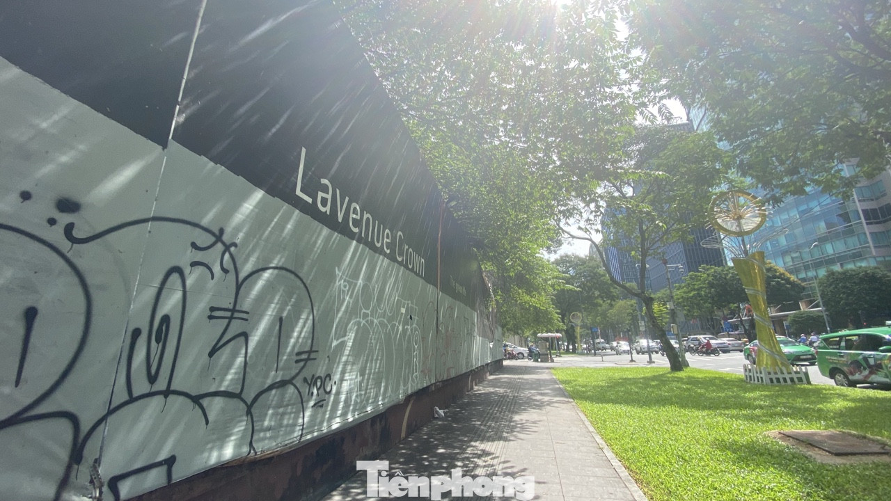 Cận cảnh cao ốc 'đắp chiếu', làm xấu bộ mặt trung tâm Sài Gòn ảnh 15