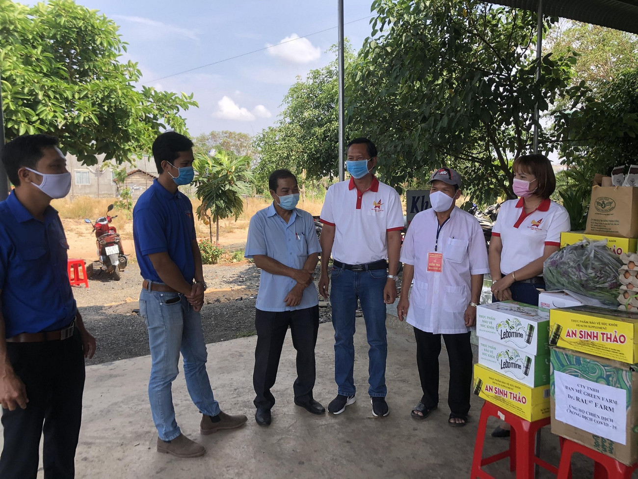 Tuổi trẻ Đắk Lắk tiếp sức cho tuyến đầu chống dịch ảnh 1 Tuổi trẻ Đắk Lắk tiếp sức cho tuyến đầu chống dịch ảnh 1