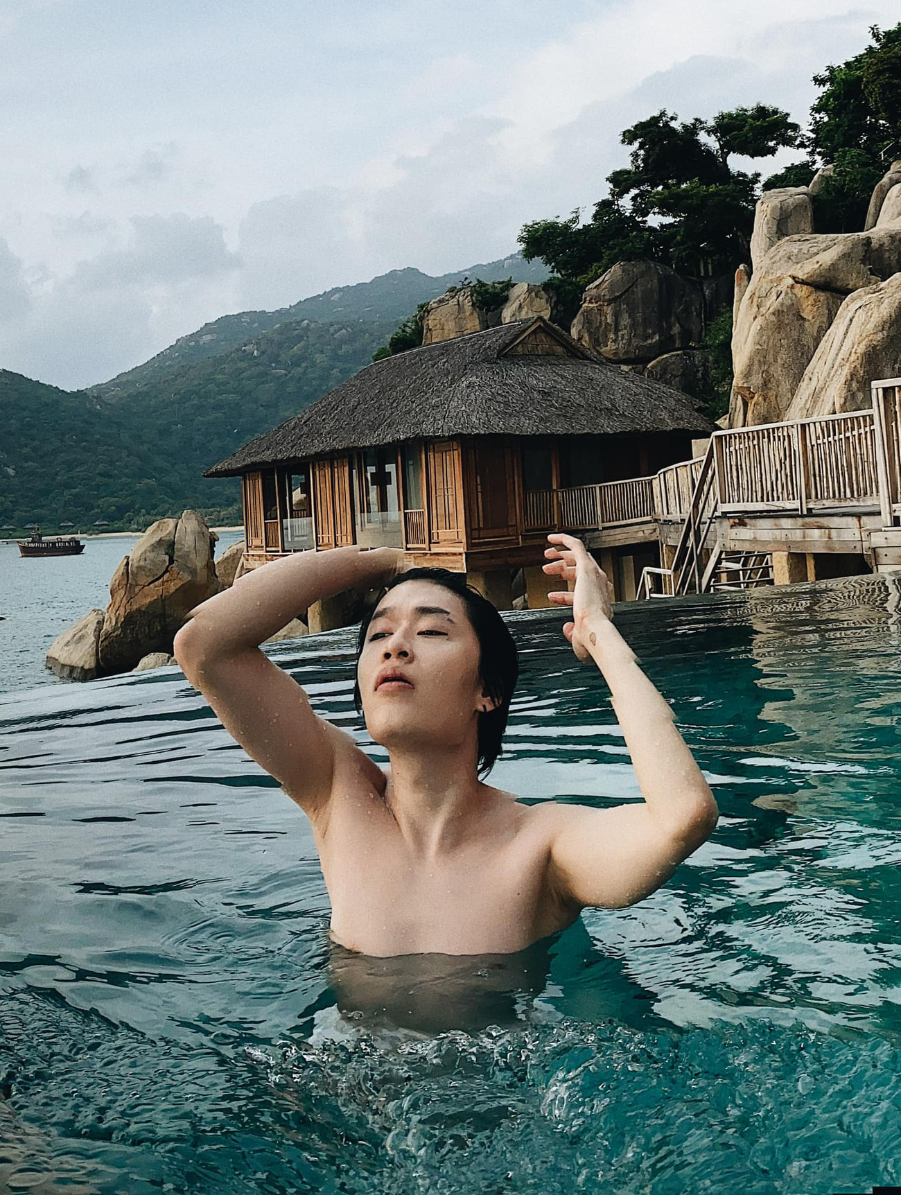 Quang Trung cùng loạt khoảnh khắc khó đỡ được Trúc Nhân chụp không sót một biểu cảm nào. Hari Won hết lời khen ngợi, bày tỏ sự hâm mộ với Trúc Nhân chỉ vì thói quen “bá đạo” này ảnh 5