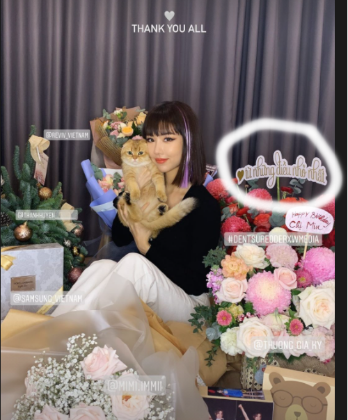 Bức ảnh được Min đăng tải trên story Instagram. Để lộ quà tặng nhân ngày sinh nhật, Min khiến netizen xôn xao và gọi tên 16 Typh ảnh 1