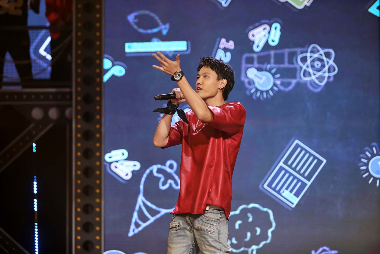 Thí sinh được cho là ẩn số của chương trình. Tập 2 “Rap Việt” lộ diện thí sinh “cực phẩm” siêu cool ngầu khiến Suboi "điêu đứng" ảnh 1