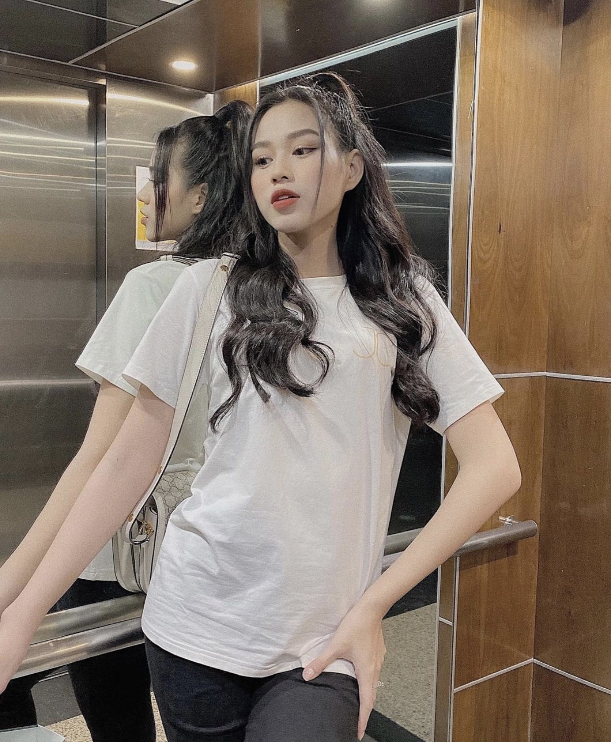 Á hậu Thuỳ Dung diện váy xẻ vòng 1 nóng bỏng, Ngọc Thảo bắt đầu 'bung lụa' tại Miss Grand ảnh 8