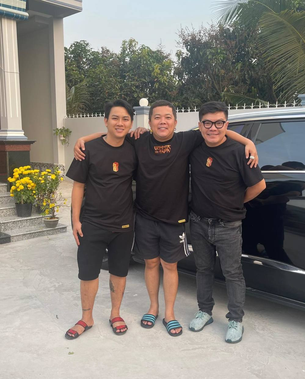 Những lần xuất hiện gần đây của nam ca sĩ đều mang đến sự tích cực. Hoài Lâm đăng clip cận mặt, tươi tắn trò chuyện với fan sau thời gian “ở ẩn“ ảnh 4