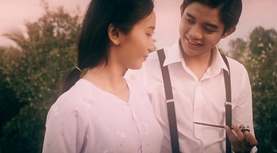 Tạo hình trong MV của Phát Hồ. X2X trình làng MV nói về “tiểu tam” sau thành công của “Cố Giang Tình“ ảnh 1