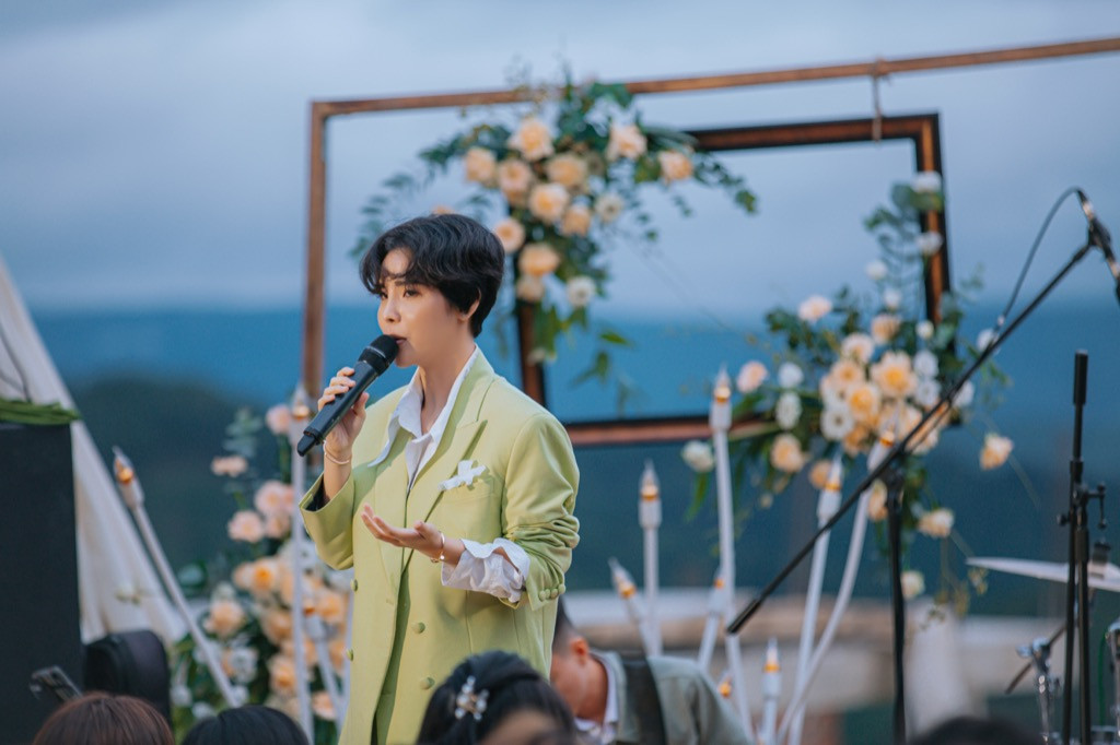 Vũ Cát Tường Vũ Cát Tường “phủ trắng” toàn bộ mạng xã hội, xác nhận lịch comeback sau 1 năm “ở ẩn” ảnh 1