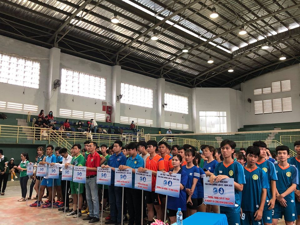 Hội thao "Sinh viên khỏe" tỉnh Bình Dương thu hút gần 500 bạn sinh viên tham gia. Khai mạc Hội thao “Sinh viên khỏe” tỉnh Bình Dương, năm 2020 ảnh 1