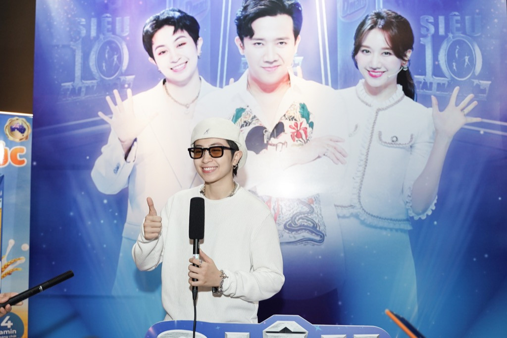 Host Gil Lê Vợ chồng Trấn Thành - Hari Won muốn học cách làm cha mẹ thông qua “Siêu tài năng nhí” ảnh 2