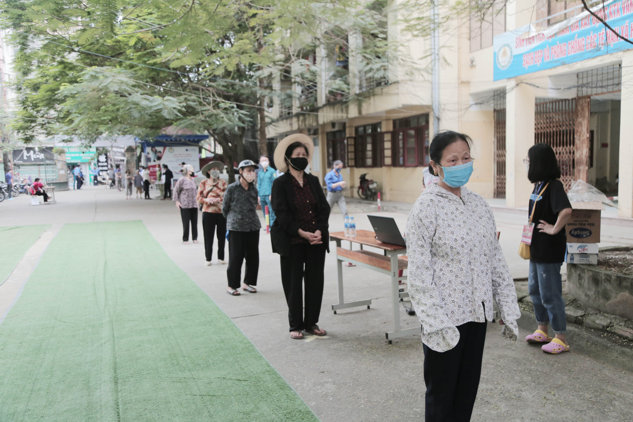 Hệ thống đặt lịch hẹn thông minh giúp việc phát quà trở nên khoa học Học viện Tài chính: Chung tay, sẻ chia và yêu thương ảnh 1