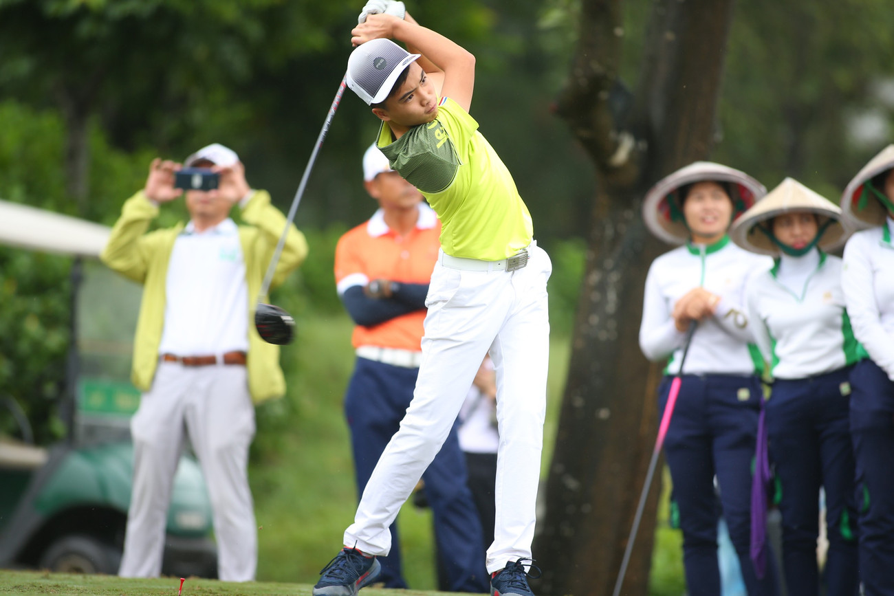 Những cú đánh driver tuyệt đẹp tại Tiền Phong Golf Championship 2020 ảnh 17