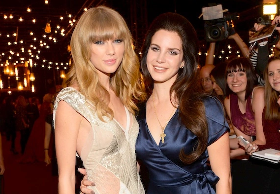 Taylor Swift chia sẻ Lana Del Rey là một trong những nghệ sĩ cô yêu thích nhất thập kỷ vừa qua. Lana Del Rey “bắt chước” Taylor Swift phát hành 2 album chỉ trong chưa đầy nửa năm? ảnh 4