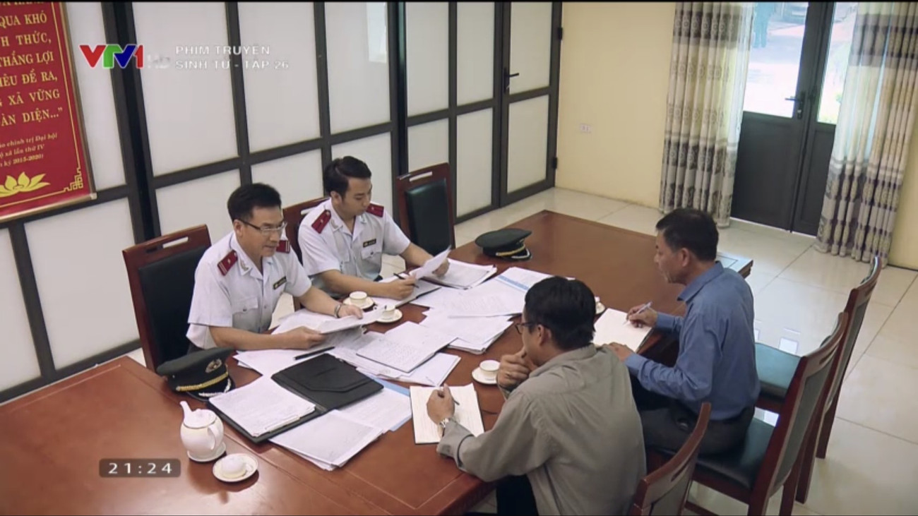 Xã đưa tiền và thanh tra từ chối nhận Sinh tử tập 26: Đổ lỗi cho Chủ tịch tỉnh không xong, Giám đốc Sở quay ra cầu cứu ảnh 2