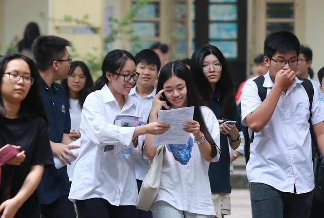 Nhóm ngành Báo chí có mức điểm chuẩn tăng trong kỳ tuyển sinh năm nay. Tại sao điểm chuẩn nhóm ngành Báo chí tăng mạnh, dự báo năm tới ra sao? ảnh 1