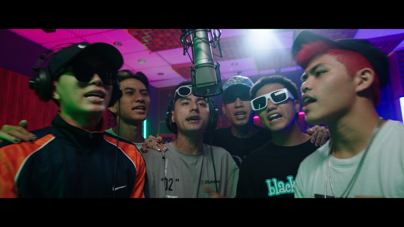 Lần đầu tiên cùng hòa giọng nhưng 6 chàng trai vẫn giữ được chất riêng. Rap Việt: Team Wowy khiến fan phát sốt khi cover bài hát “Chạy” của “sư phụ” Wowy ảnh 3