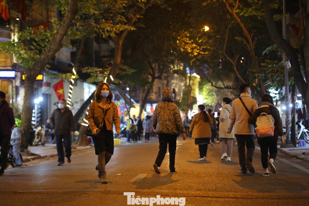 Mở rộng phố đi bộ Hà Nội ngay trước thềm năm mới ảnh 5