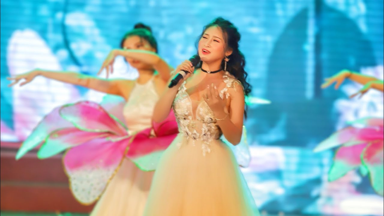 Xuất phát điểm là ca sĩ nhưng Hồng Anh lại có niềm đam mê đặc biệt với diễn xuất Diễn viên Hồng Anh “rủ” dàn hot Tiktoker “đại náo” cổ tích ảnh 2