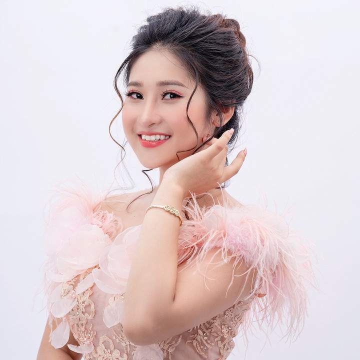 "Thạch Sanh - Kỳ duyên trong gió" là bước khởi đầu cho chặng đường mới của diễn viên trẻ Hồng Anh. Diễn viên Hồng Anh “rủ” dàn hot Tiktoker “đại náo” cổ tích ảnh 4