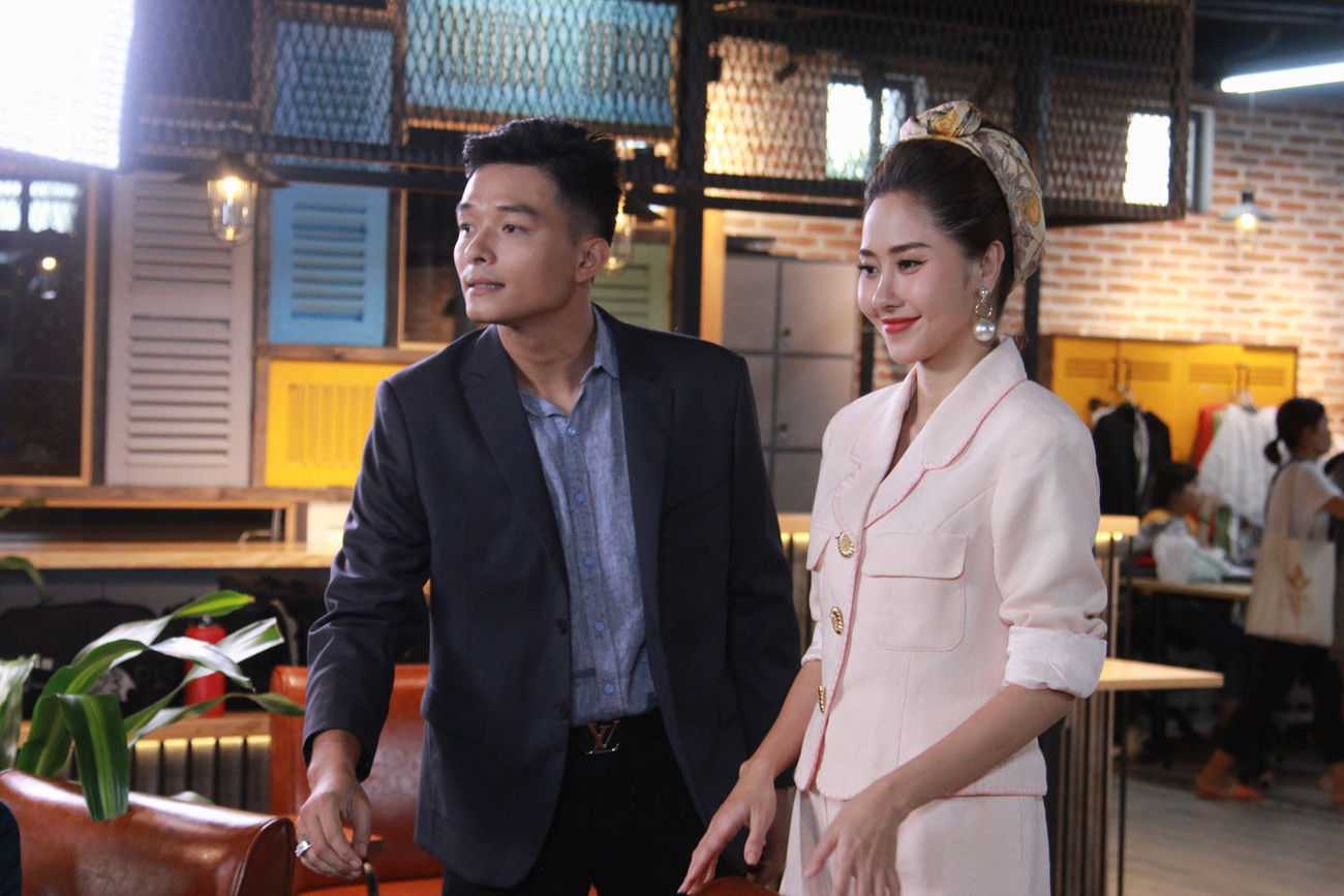 Tường Vi sẽ chứng minh cho Hồ Bích Trâm thấy, cuộc sống ở Sài Gòn không dễ dàng. “Nhọ” như Hồ Bích Trâm, hết bị Tường Vi chơi xấu lại bị combo “cướp - hiếp” trong phim mới ảnh 3