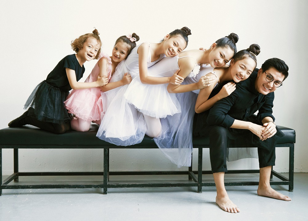 Ảnh: NVCC Rời ghế nóng, Quang Đại chia sẻ bộ ảnh cực dễ thương cùng các thí sinh "Model Kid Vietnam" ảnh 3